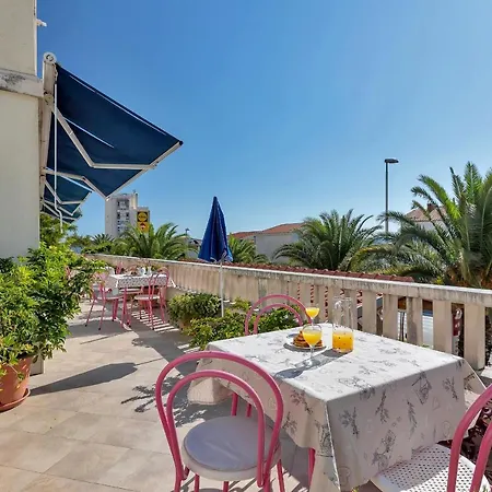 Guest house Dany Makarska