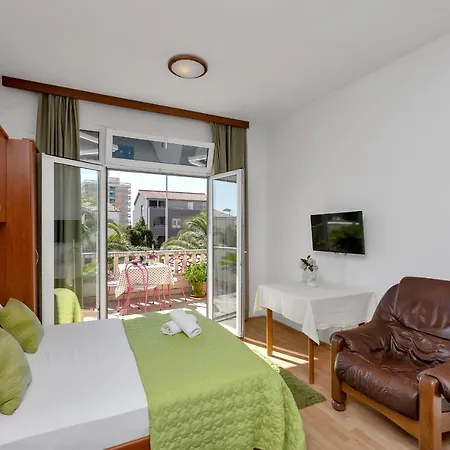Dany 4* Makarska