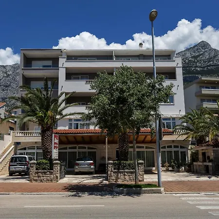 Guest house Dany 4*