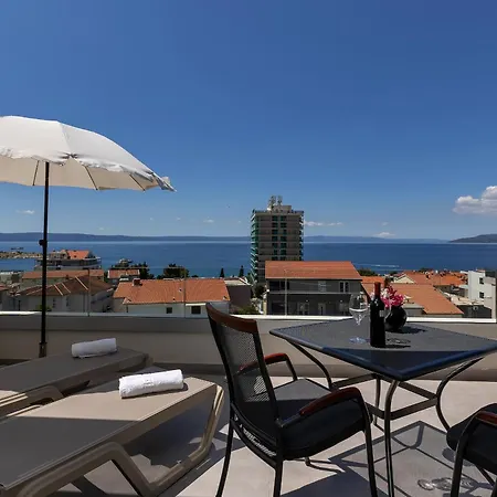 Dany 4* Makarska