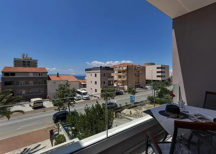 Dany 4* 마카르스카