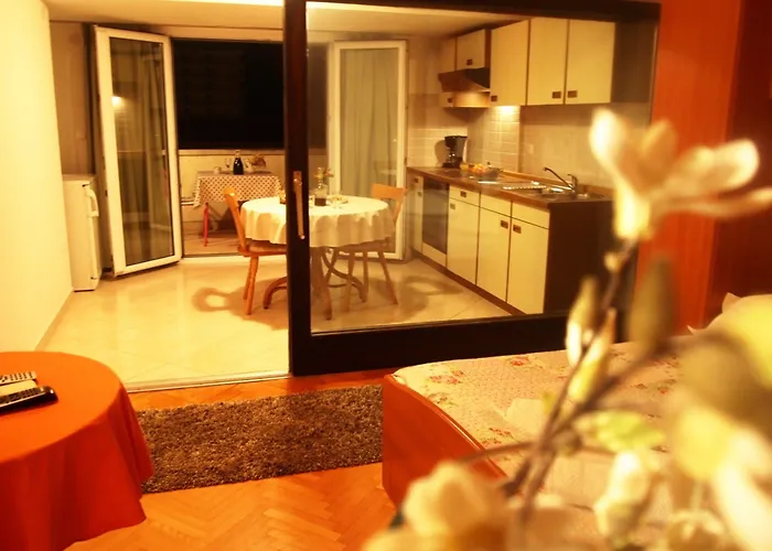 Dany 게스트하우스 4*