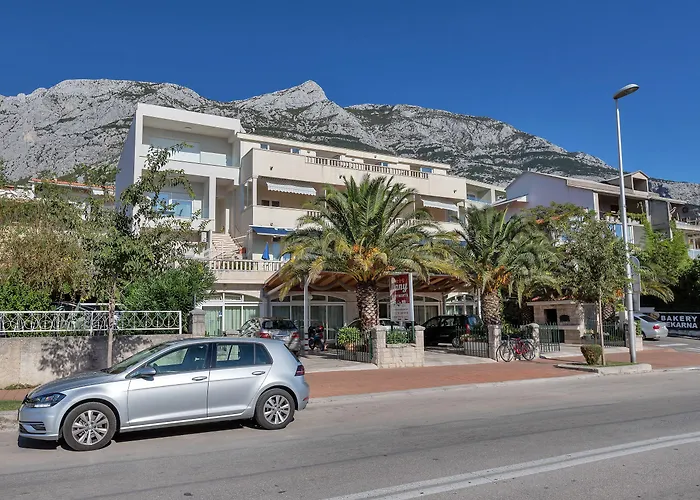 Dany 4* 마카르스카