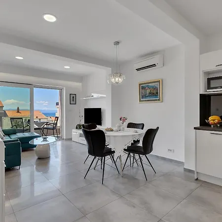 Dany بيت ضيافة 4*